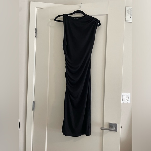 NWT Zara asymmetrical black midi dress size small - Picture 3 of 8